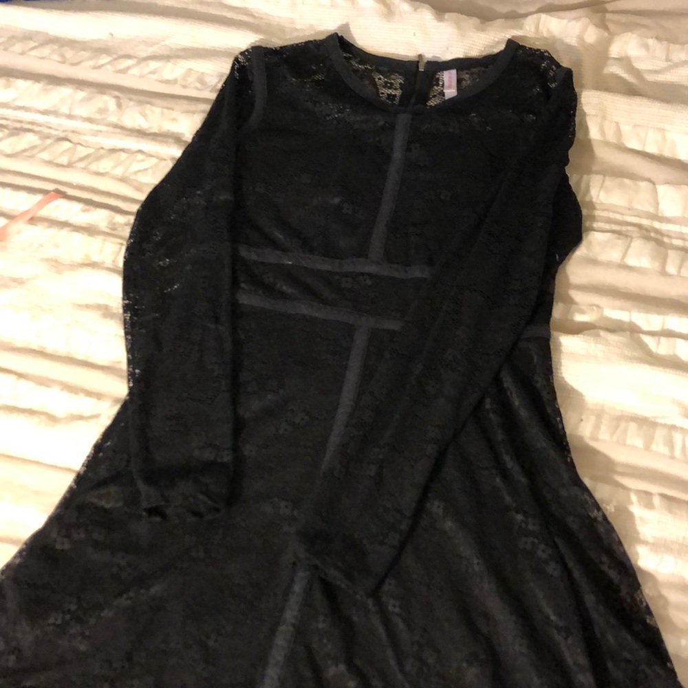 Black lace party dress